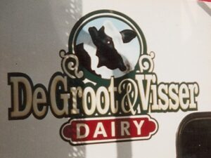 De Groot & Visser Dairy logo featuring a cow